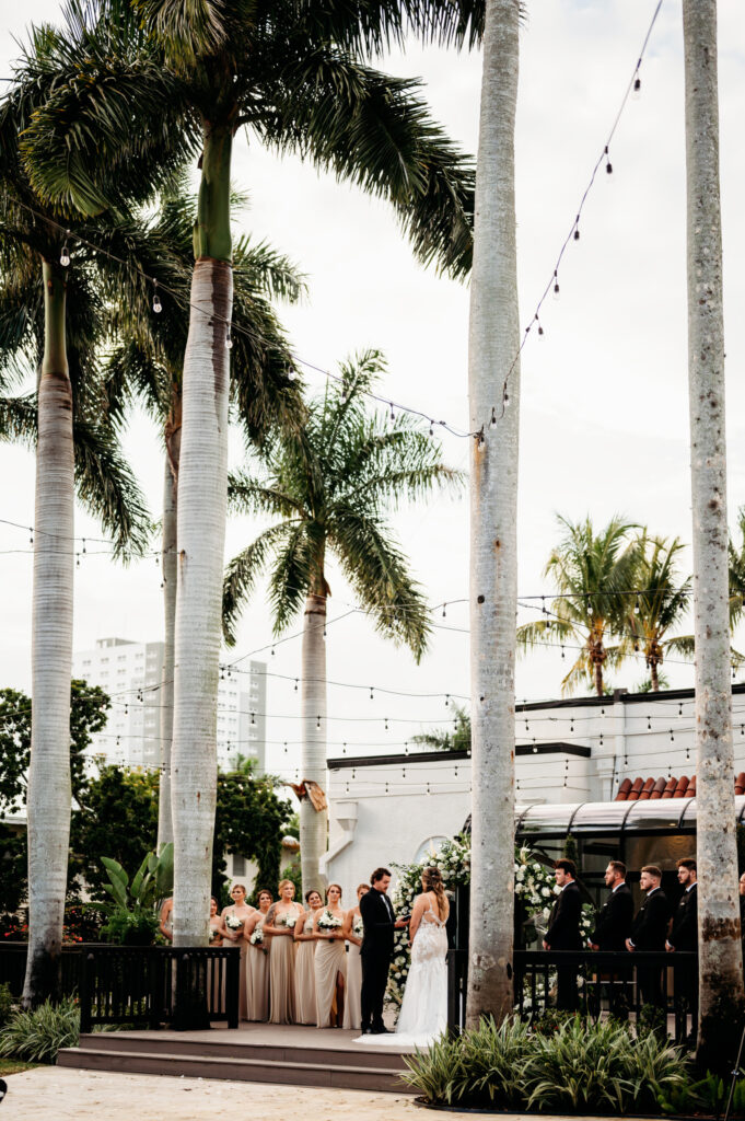 Fort-myers-florida-wedding-ceremony-alderman-house