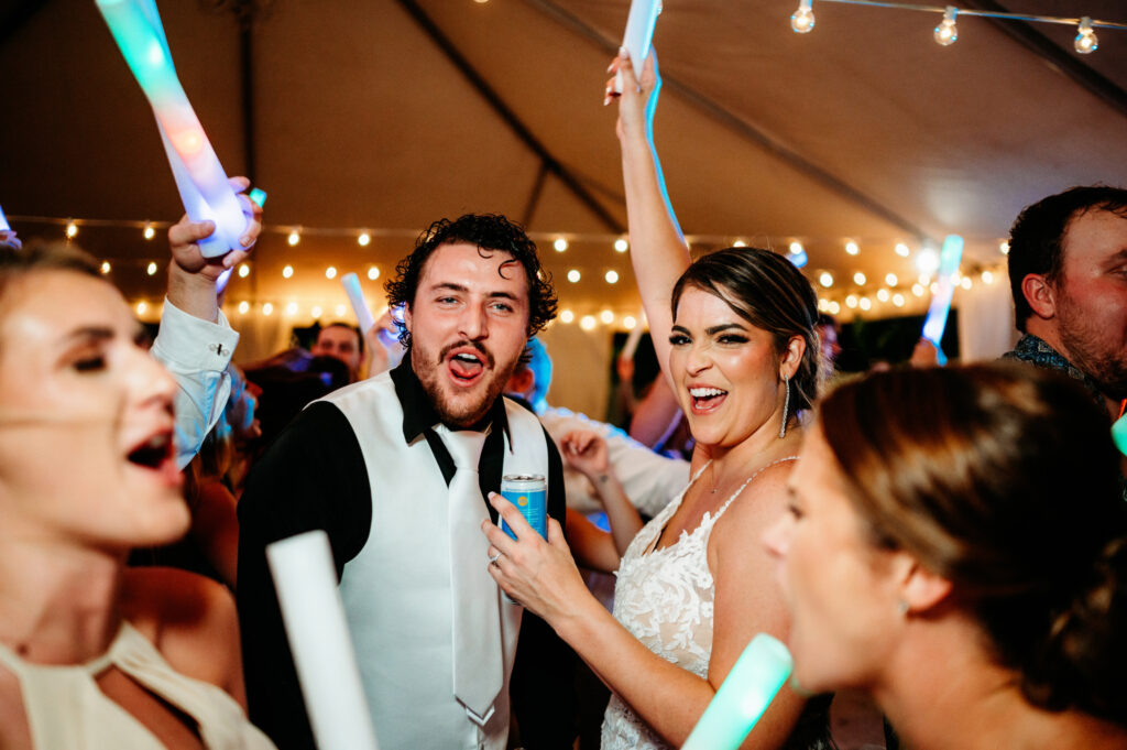 wedding-dance-glow-sticks